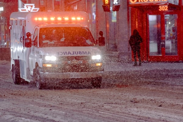 When someone experiences severe head trauma, their brain is permanently damaged. The symptoms experienced afterward are similar to those of ADHD. Image shows an ambulance in the snow with its lights on