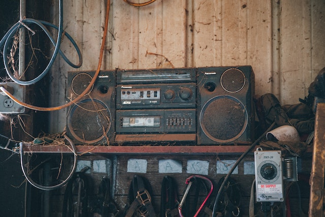 An old and dusty stereo boom box